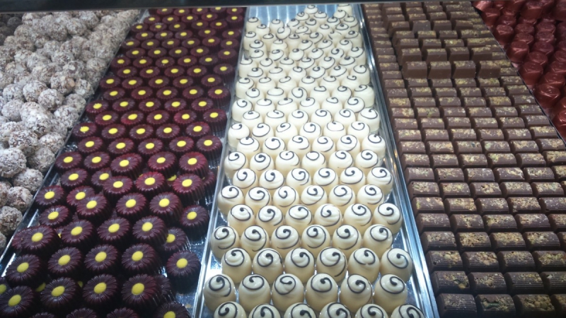 boutique-CAILLE-min_chocolates_milk_chocolate_white_chocolate_truffles_candy_food_treat_cacao-1213769